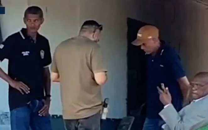 Polícia faz perícia em casa onde mulher morreu após ser atacada por pitbull no MA