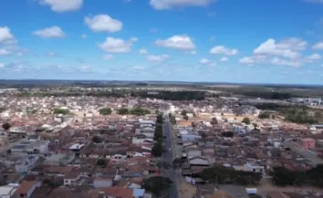 Monitora de creche é espancada por mãe de aluno após denúncia de agressão a criança na Bahia