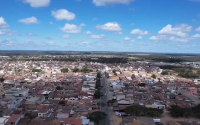 Monitora de creche é espancada por mãe de aluno após denúncia de agressão a criança na Bahia