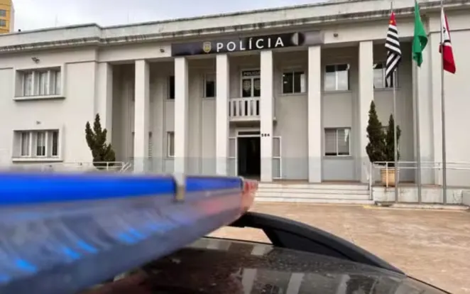 Idosa é encontrada sem água potável para consumo em casa com comida estragada e ratos em Araçatuba