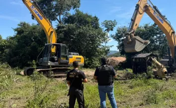 Homens são presos extraindo ouro em garimpo ilegal na região da Terra Indígena Sararé em MT