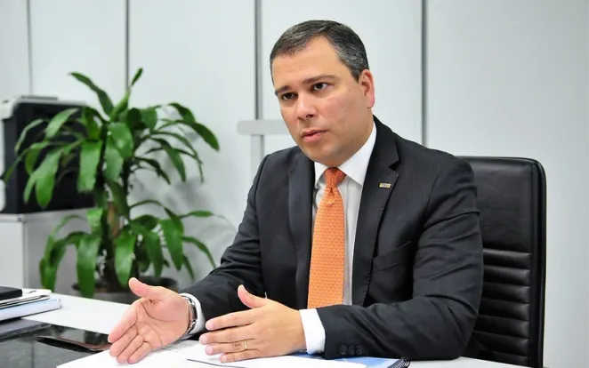 Ex-presidente do BRB pede ao STF revogação de prisão e pressiona por avanço em possível delação