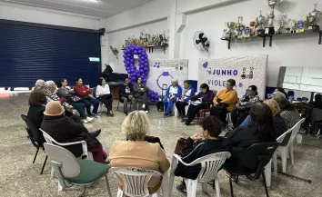 Núcleo do Idoso promove atividade especial em alusão ao Junho Violeta