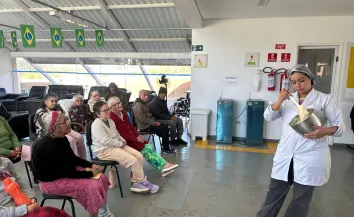 Oficina Doce Idade leva aprendizado, integração e sabores juninos ao Centro Dia do Idoso