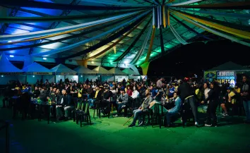 Cajamar celebra classificação do Brasil com mais uma noite de festa