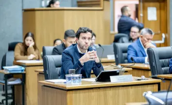 Clebinho propõe estudo para implementação de salas de inovação em Cajamar