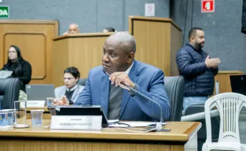 Reinaldo Santos propõe sistema online para atualização cadastral em Cajamar