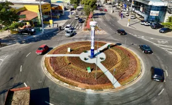 Prefeitura conclui paisagismo em mais uma rotatória de Cajamar