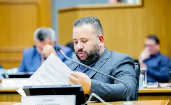 Lelê Aprígio propõe brinquedos inclusivos em áreas de lazer