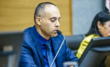 Lê Martins propõe plataforma digital para impulsionar comércio local em Cajamar